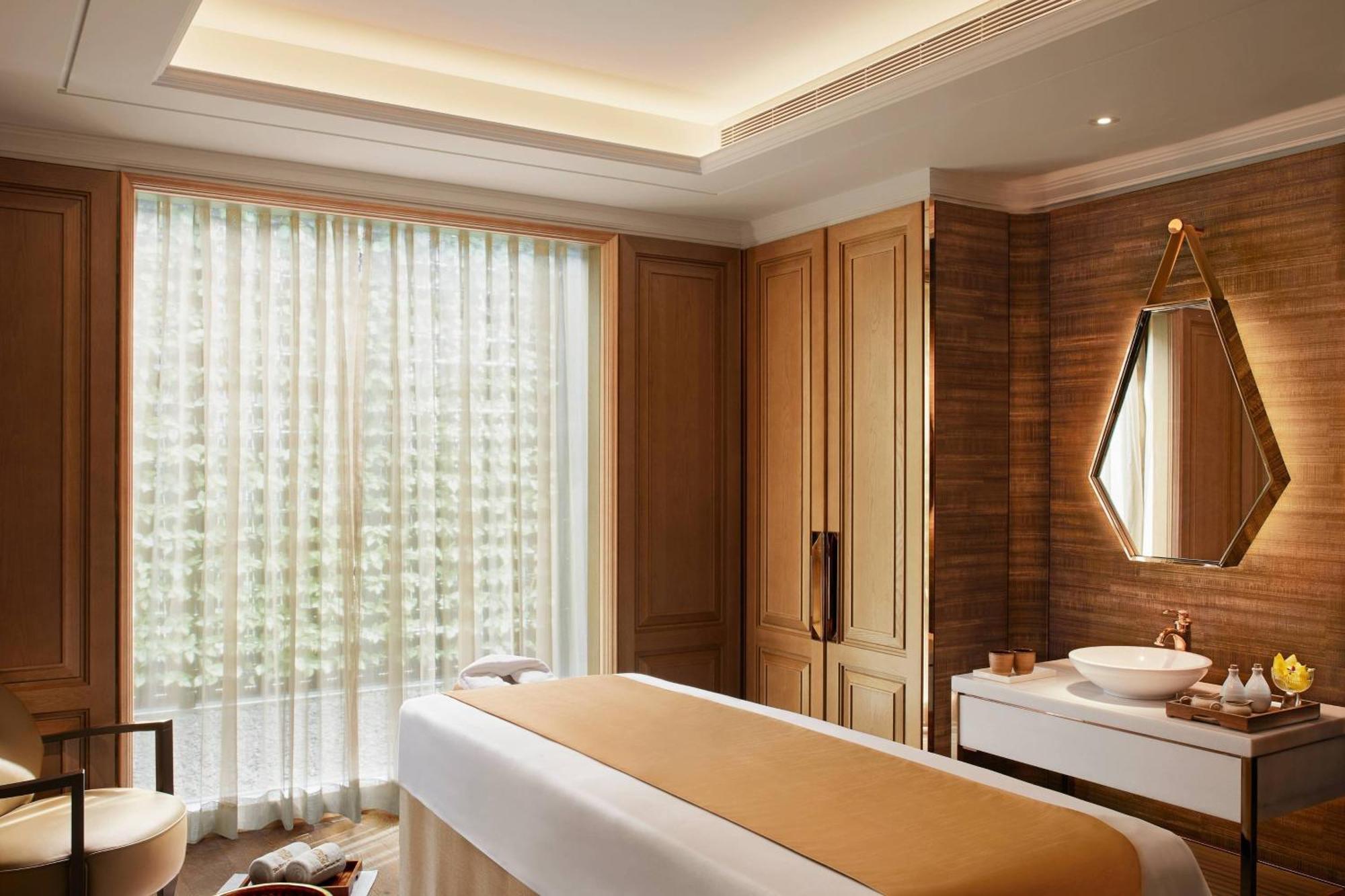 The Ritz-Carlton, Pune Zewnętrze zdjęcie