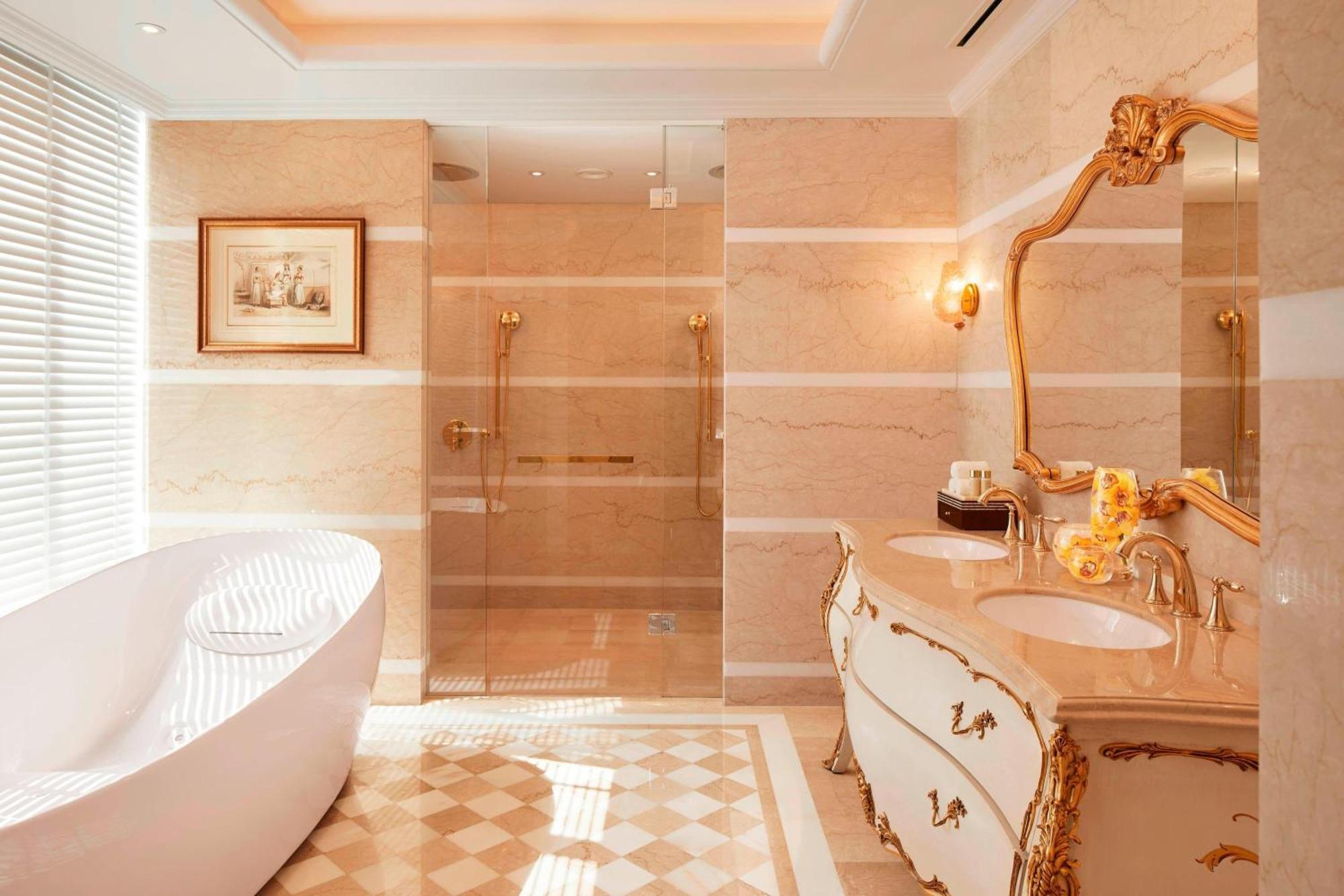 The Ritz-Carlton, Pune Zewnętrze zdjęcie