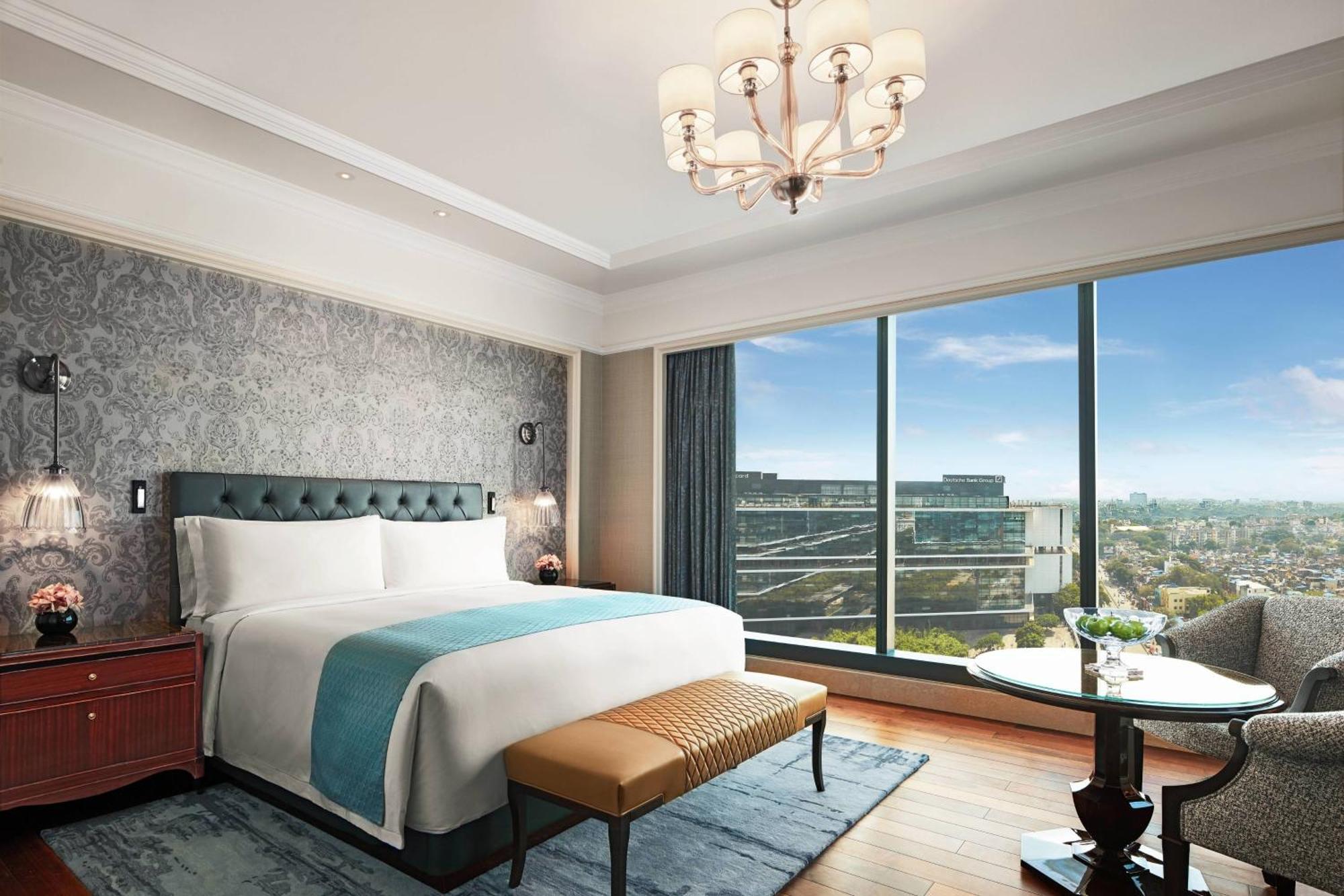 The Ritz-Carlton, Pune Zewnętrze zdjęcie