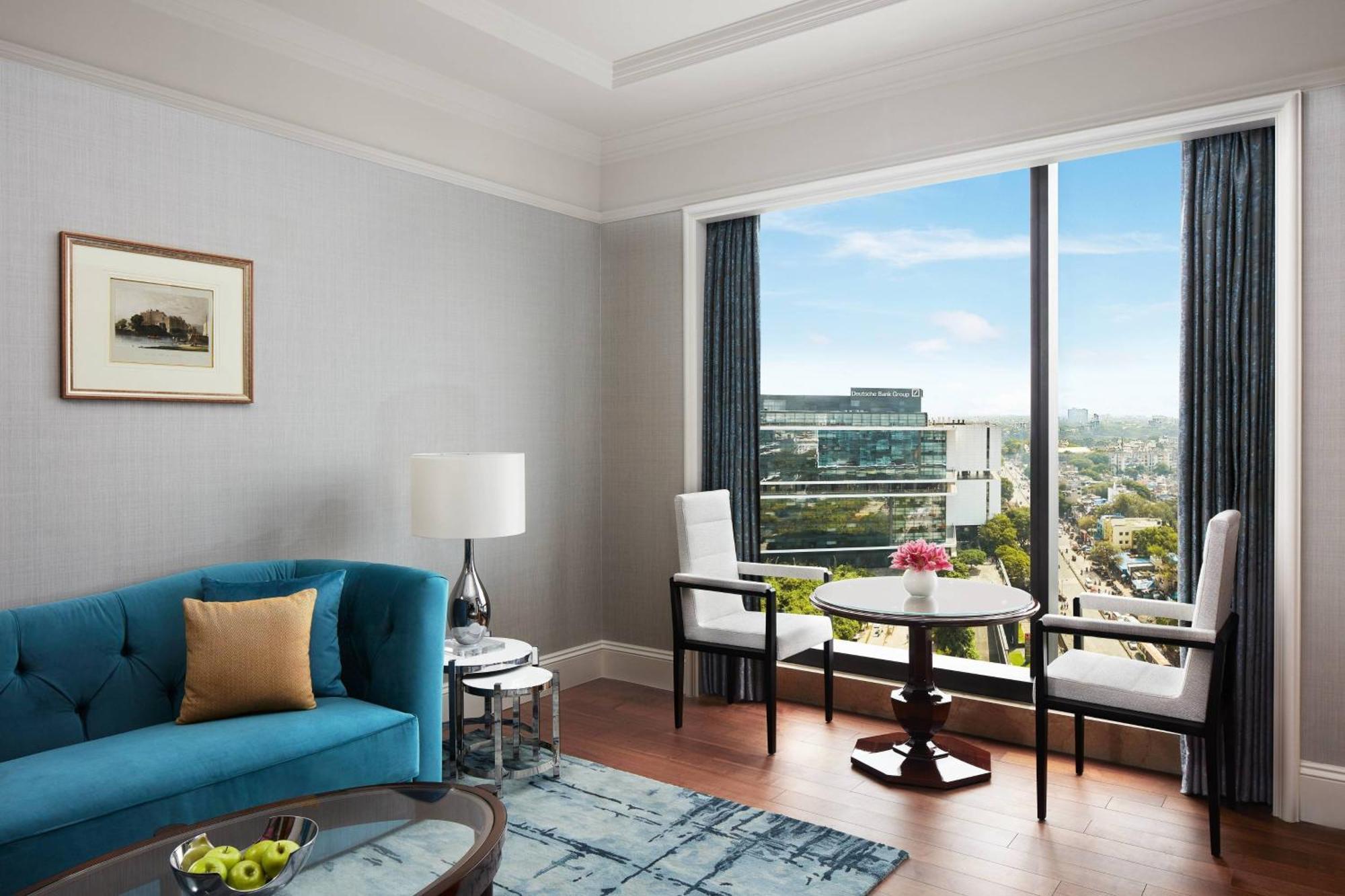 The Ritz-Carlton, Pune Zewnętrze zdjęcie