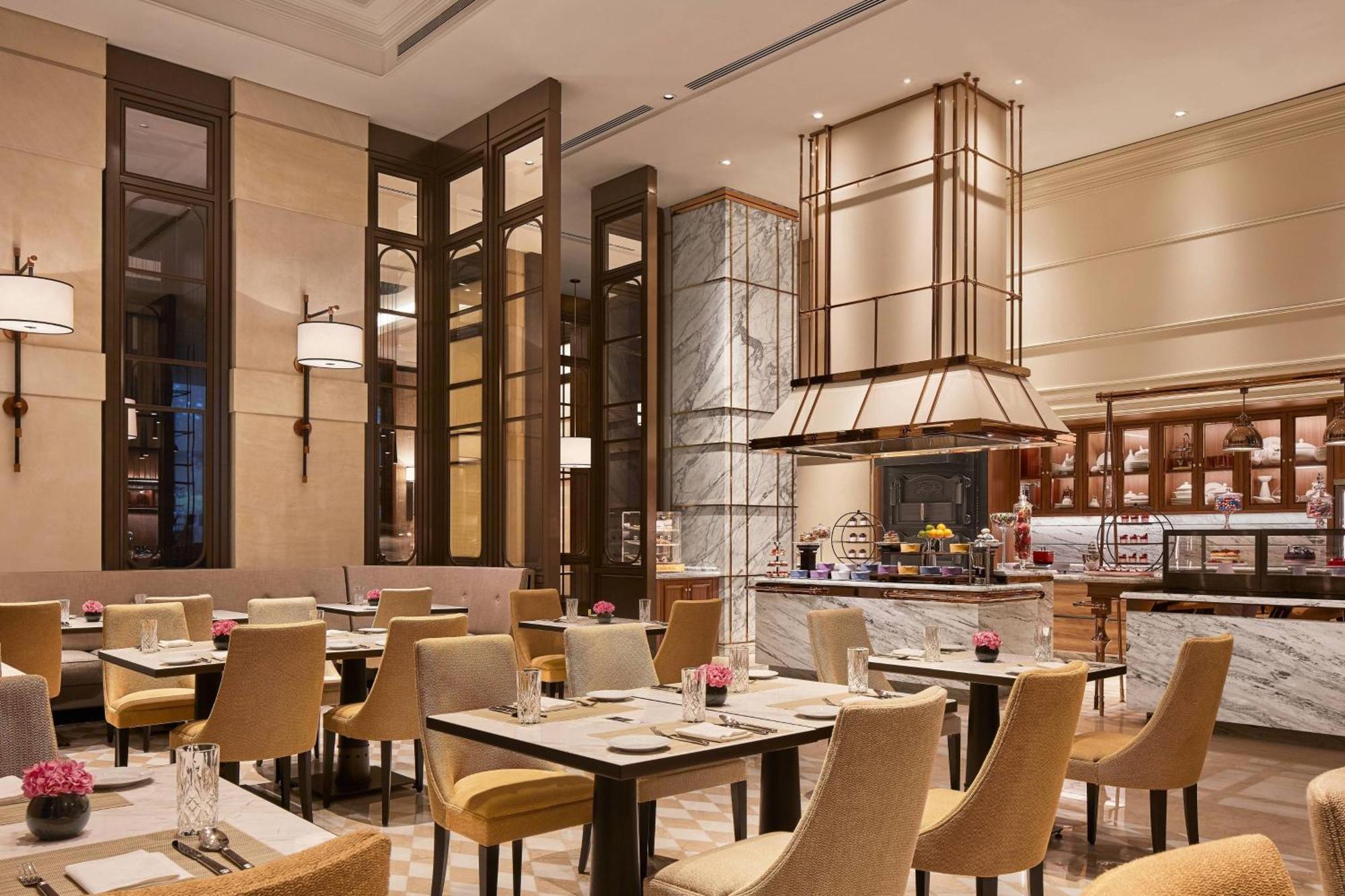 The Ritz-Carlton, Pune Zewnętrze zdjęcie