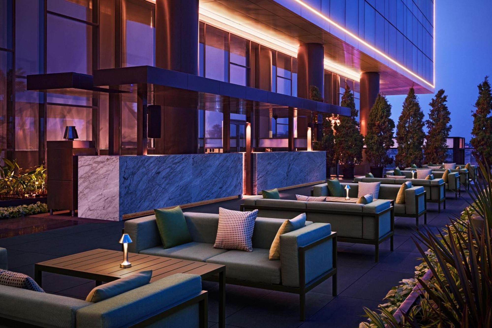 The Ritz-Carlton, Pune Zewnętrze zdjęcie