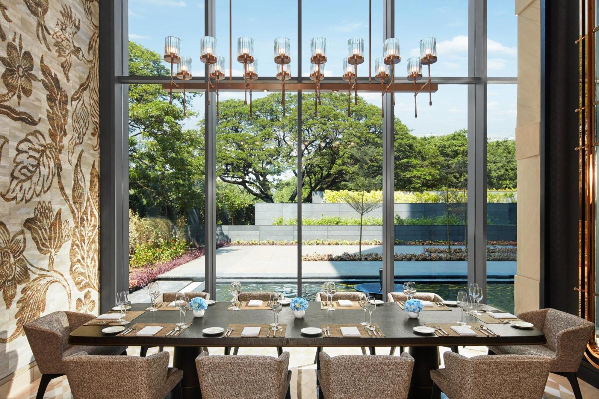The Ritz-Carlton, Pune Zewnętrze zdjęcie