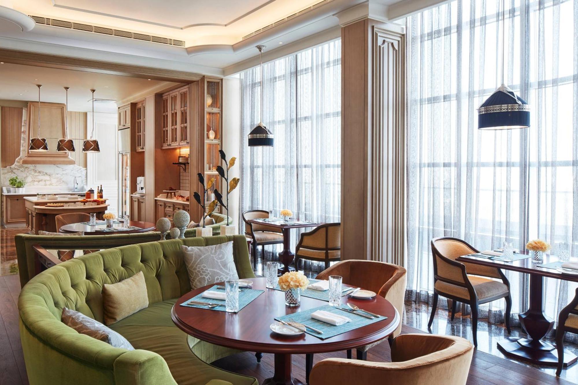 The Ritz-Carlton, Pune Zewnętrze zdjęcie
